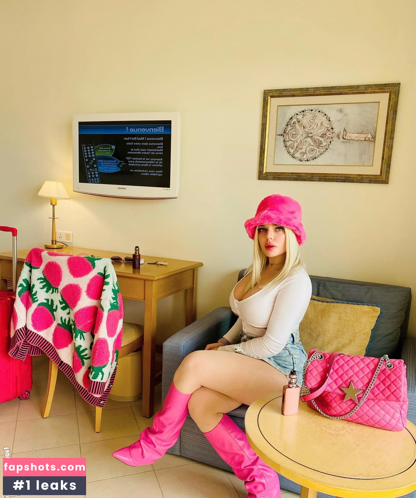 Barbara Palvin gallery photo #858