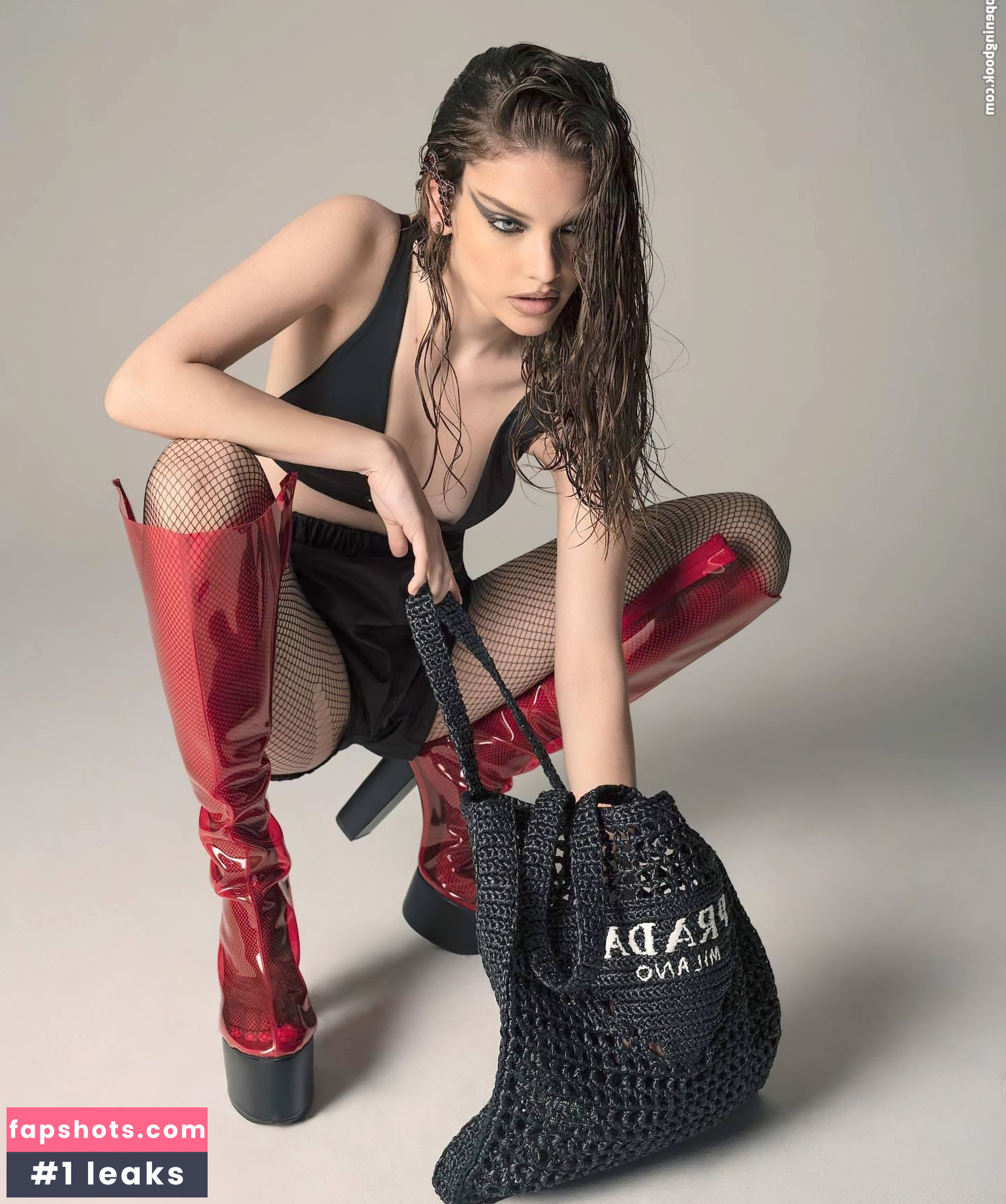 Barbara Palvin gallery photo #968