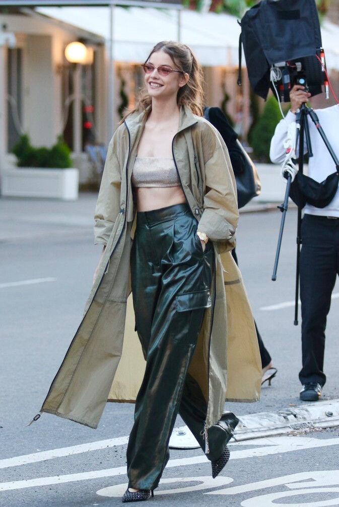 barbara-palvin gallery photo #685