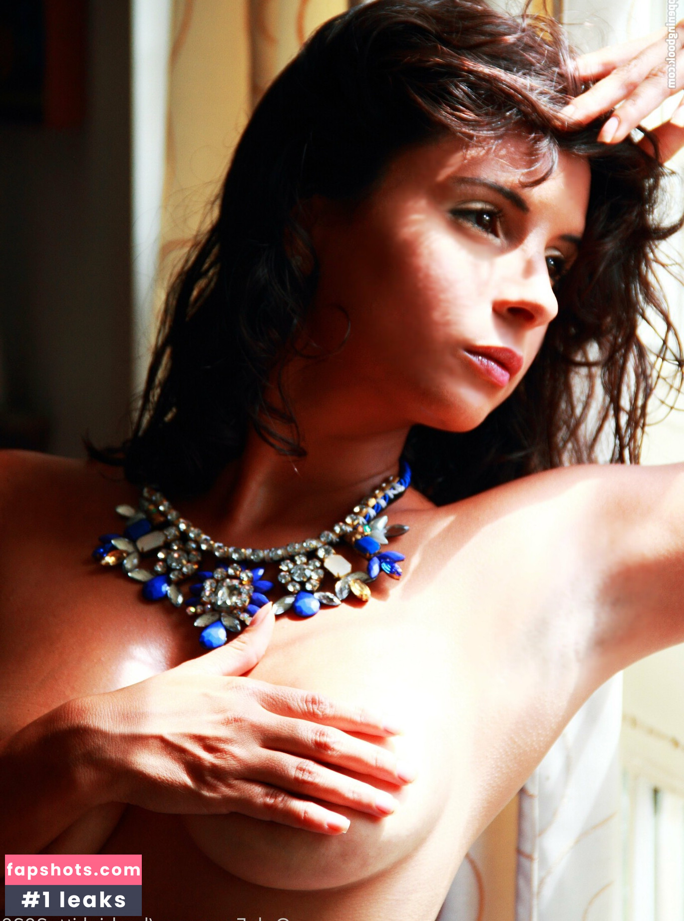 Barbara Savelli gallery photo #28