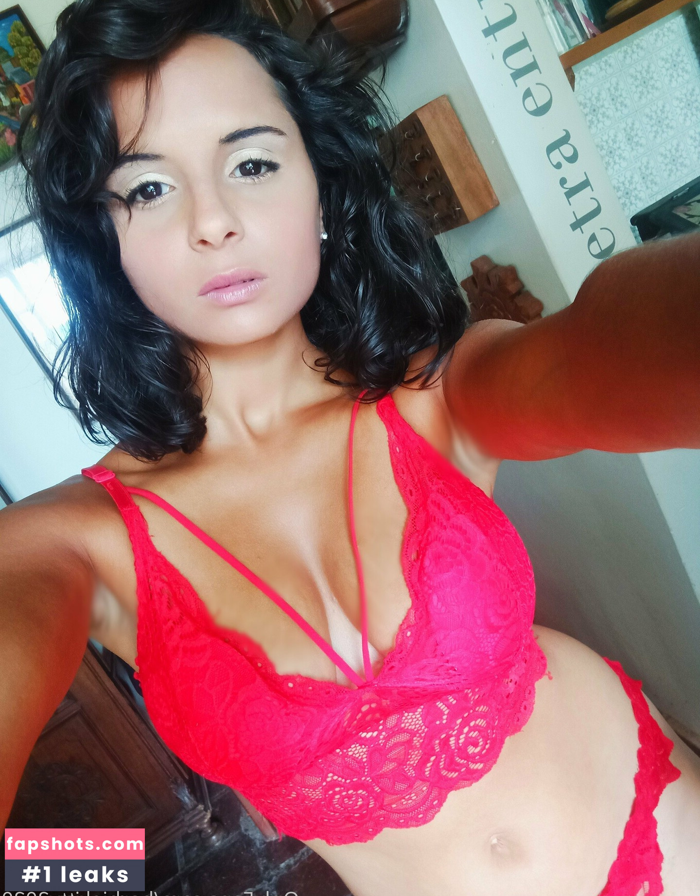 Barbara Savelli gallery photo #8