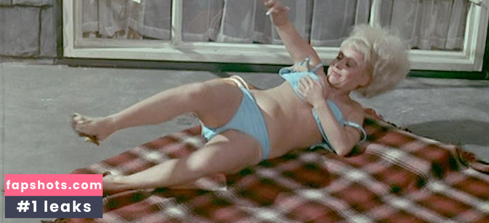 Barbara Windsor Nude Leaks OnlyFans Photos #23 - LeakJerk