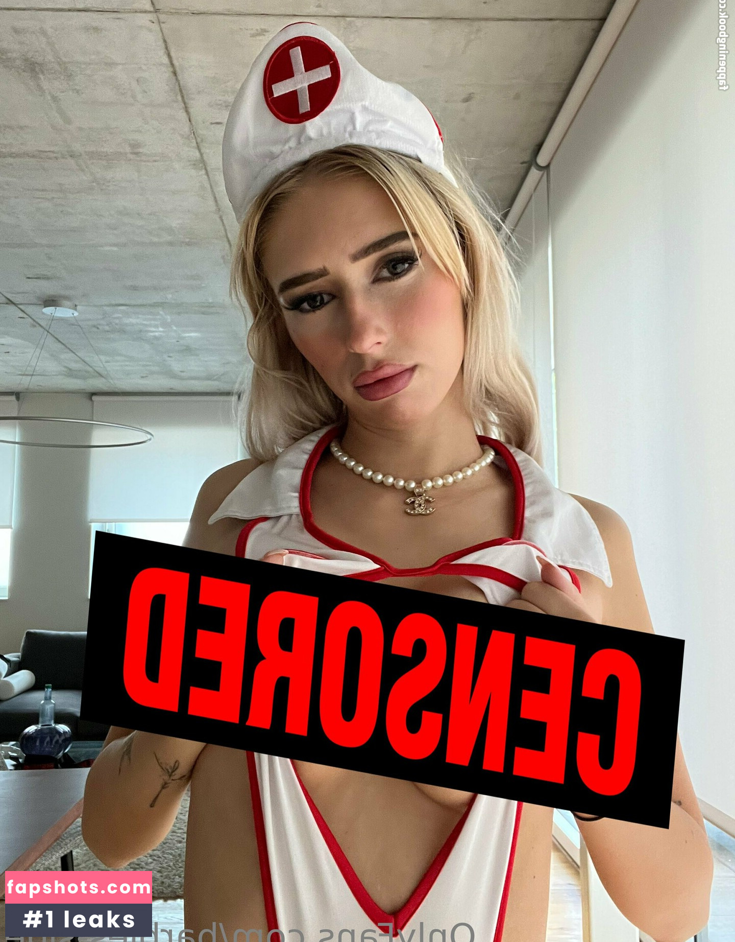 barbies-side gallery photo #11