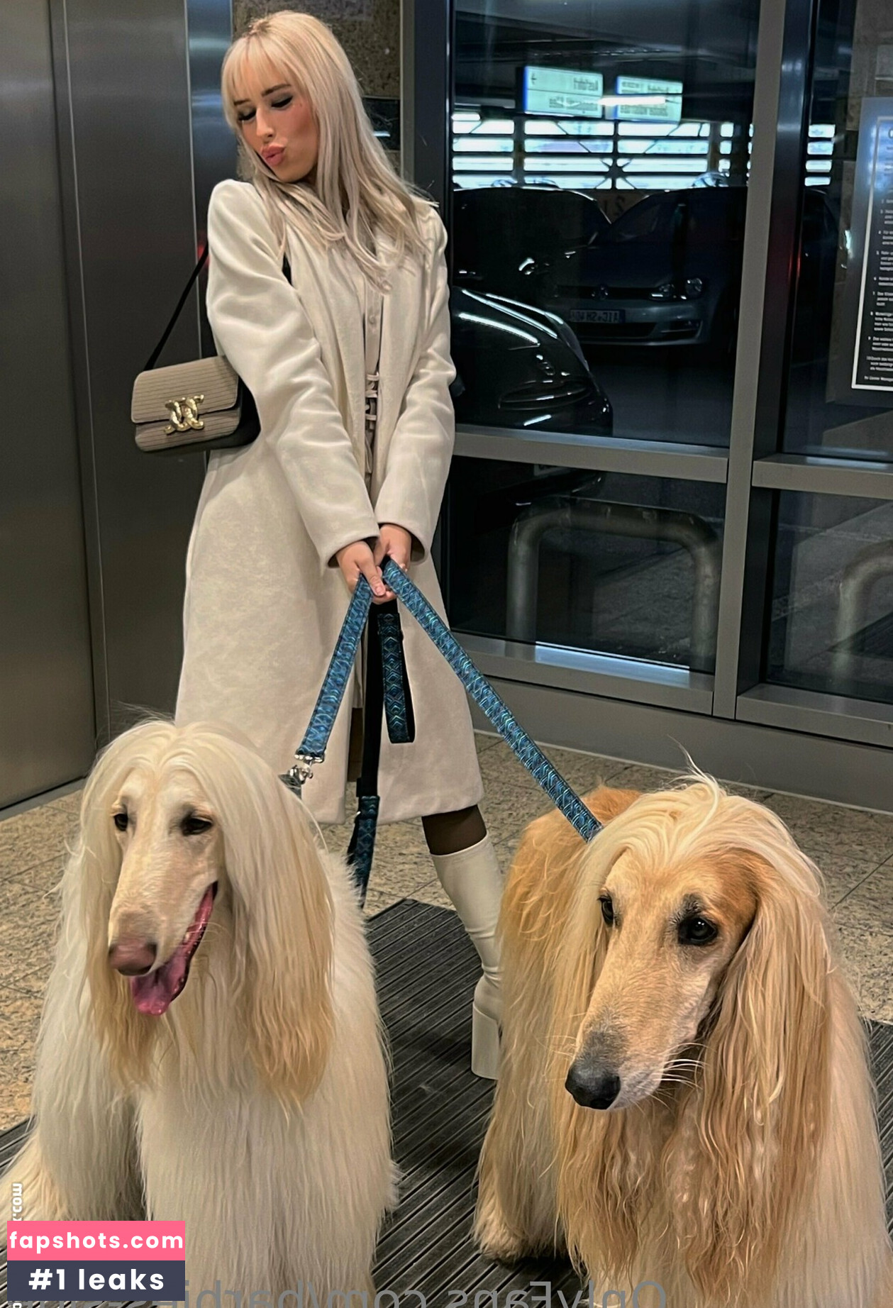 barbies-side gallery photo #32