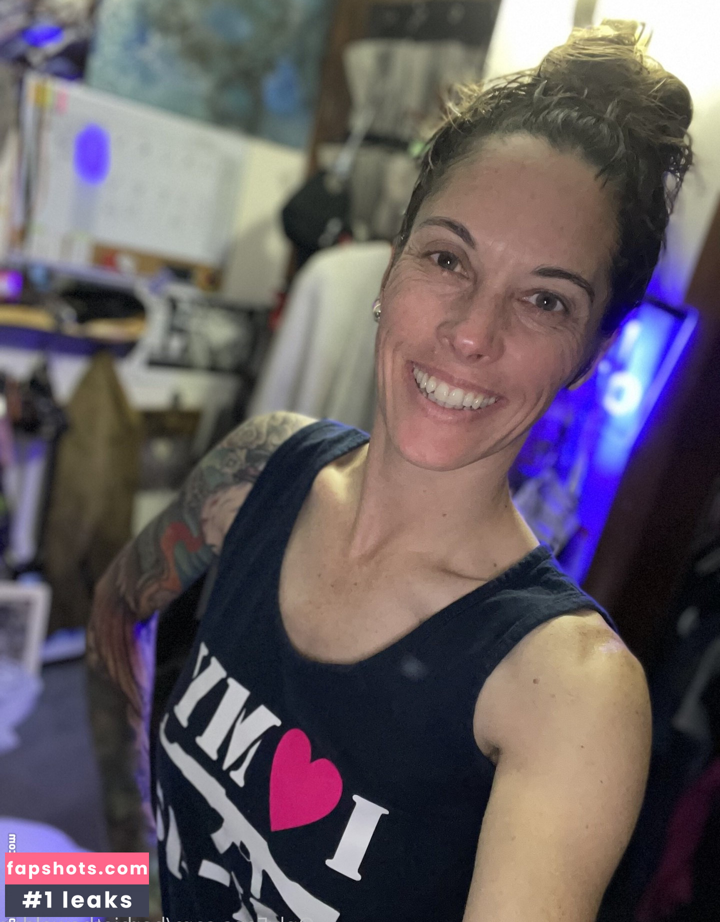 BarbieTheWelder gallery photo #15