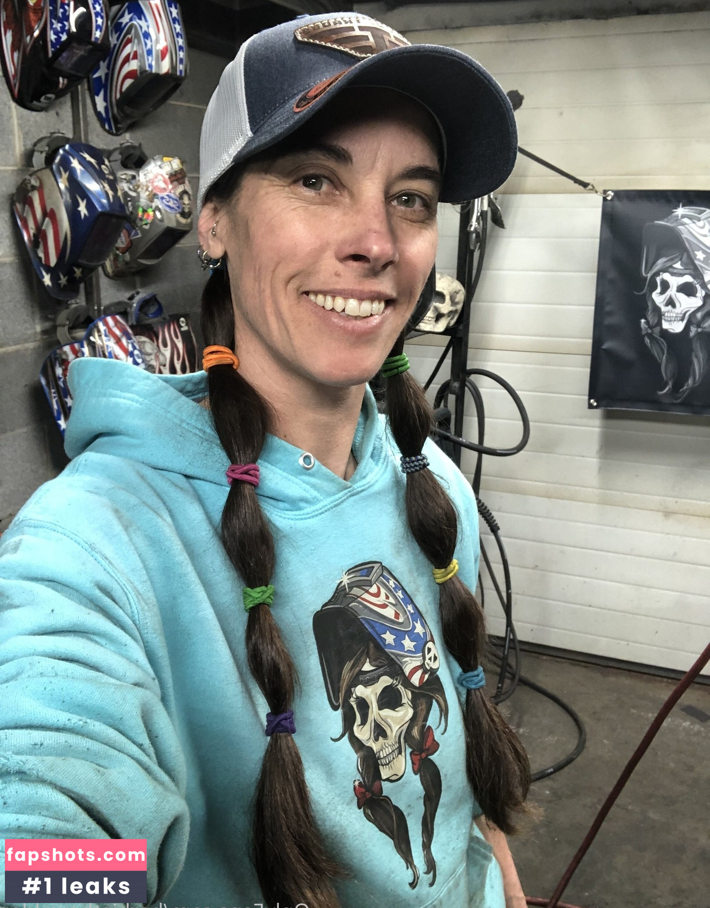 BarbieTheWelder gallery photo #5