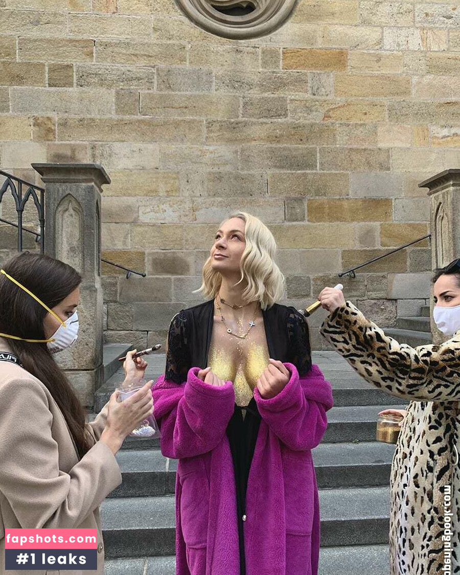 Barbora Mottlova gallery photo #21