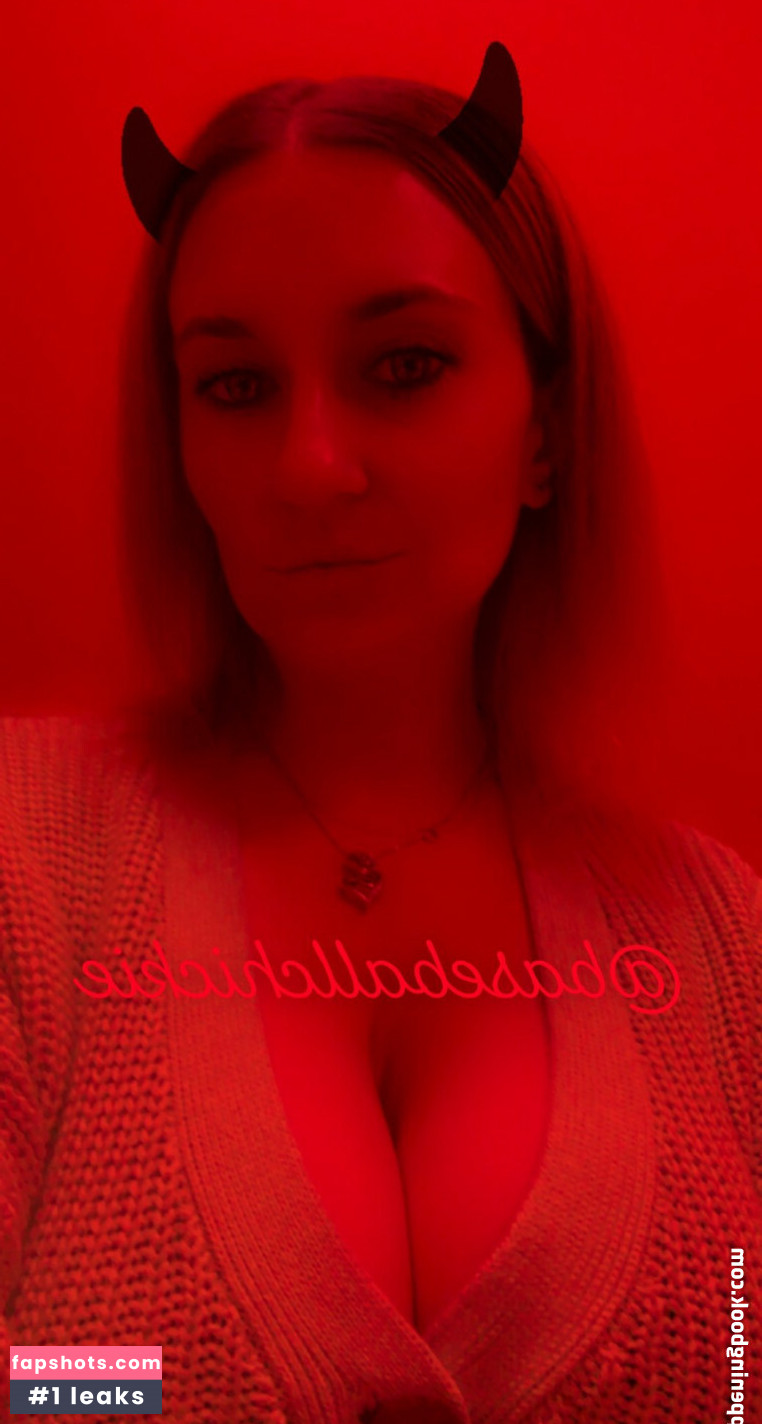 Baseballchickie gallery photo #11