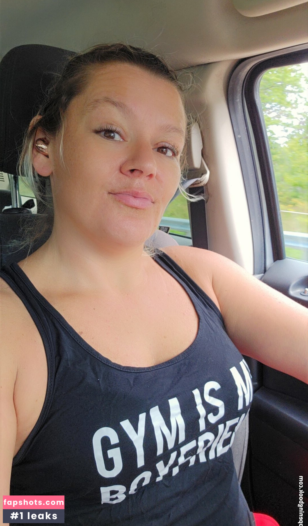 Basedmama nude babe gallery