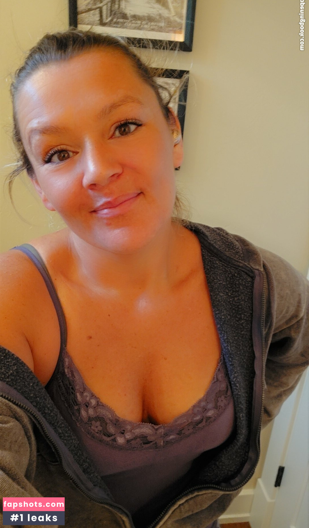 Basedmama gallery photo #6