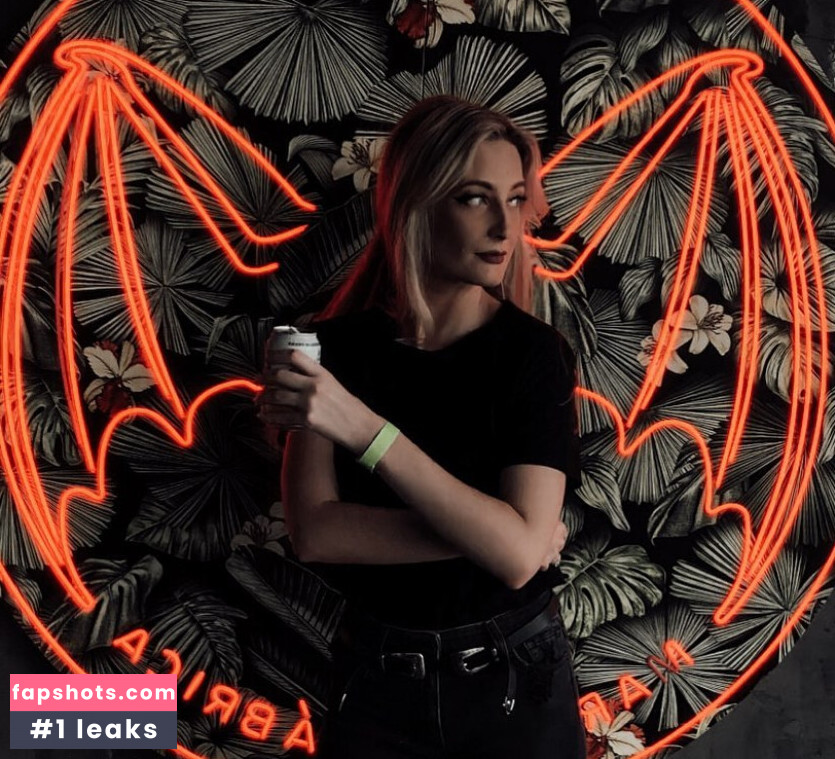 BasicWitGirl Nude Leaks OnlyFans Photos #114 - Fapshots