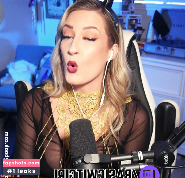 BasicWitGirl Nahé úniky fotek pouze od fanoušků #49 - Fapshots