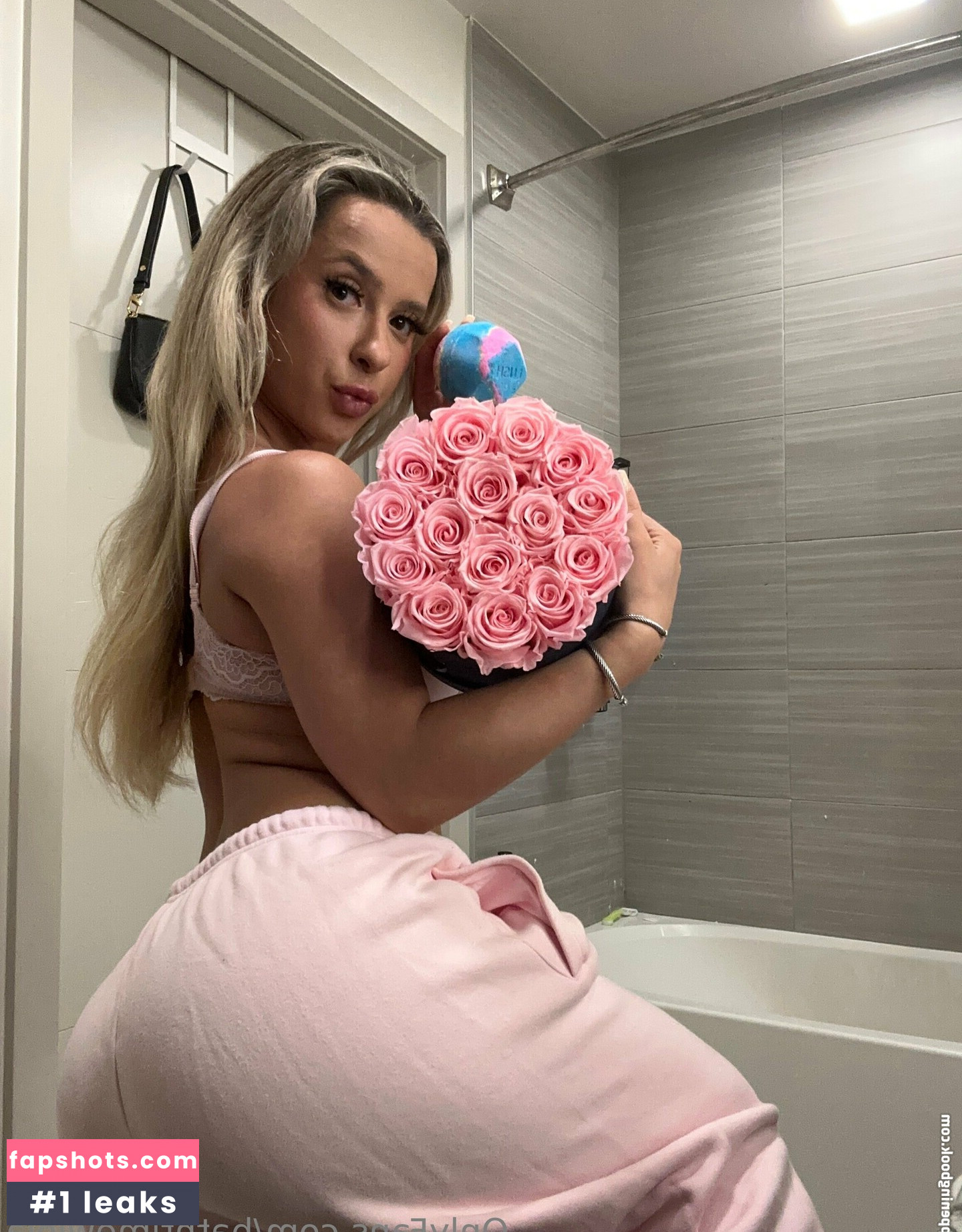 bathtimewlola Nude Leaks OnlyFans Photos #7 - LeakJerk