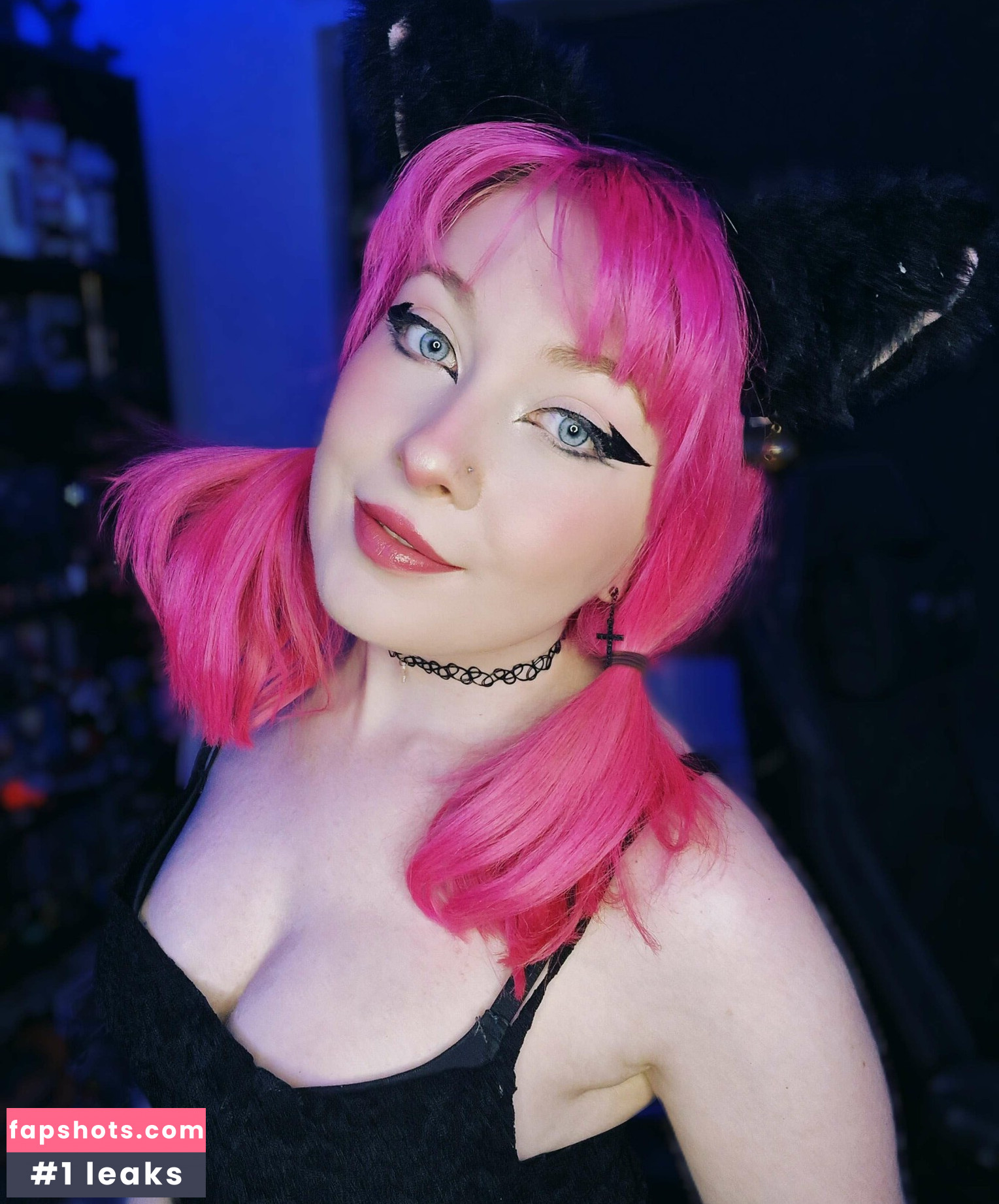 Batkitto nude babe gallery