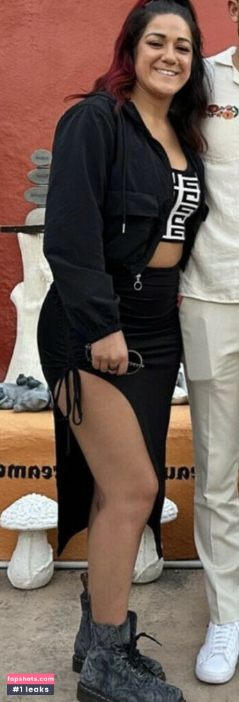 Bayley gallery photo #152