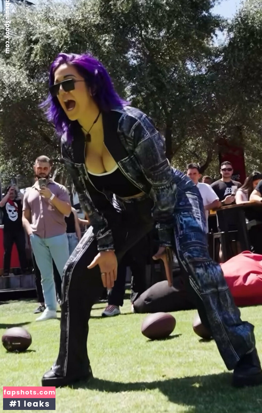 Bayley gallery photo #39