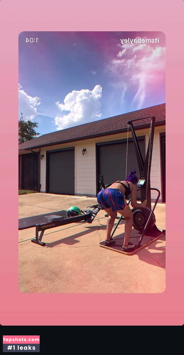 Bayley gallery photo #50