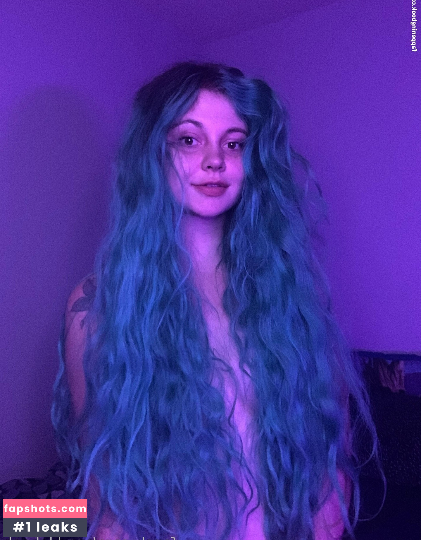 baysueb nude babe gallery