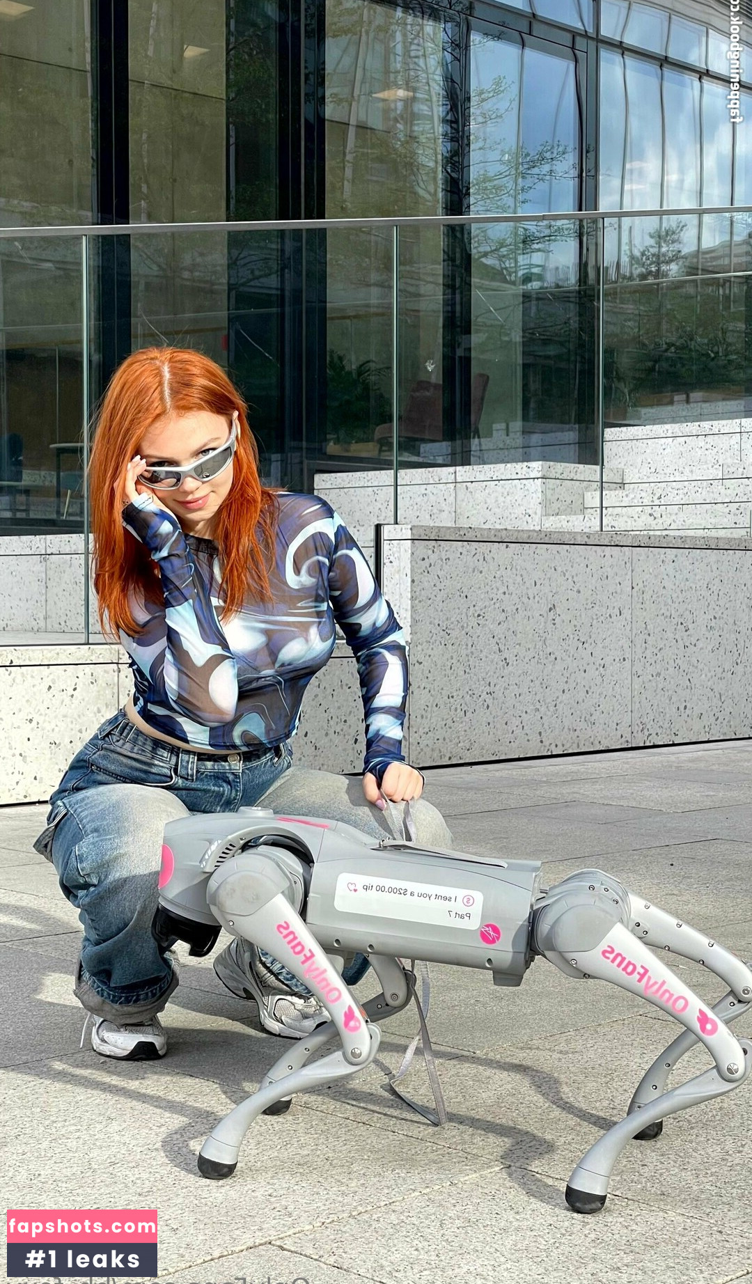 bb_foxy gallery photo #2