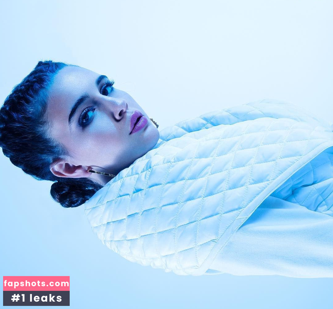 Bea Miller gallery photo #111