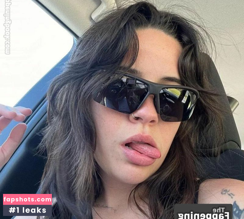 Bea Miller gallery photo #16