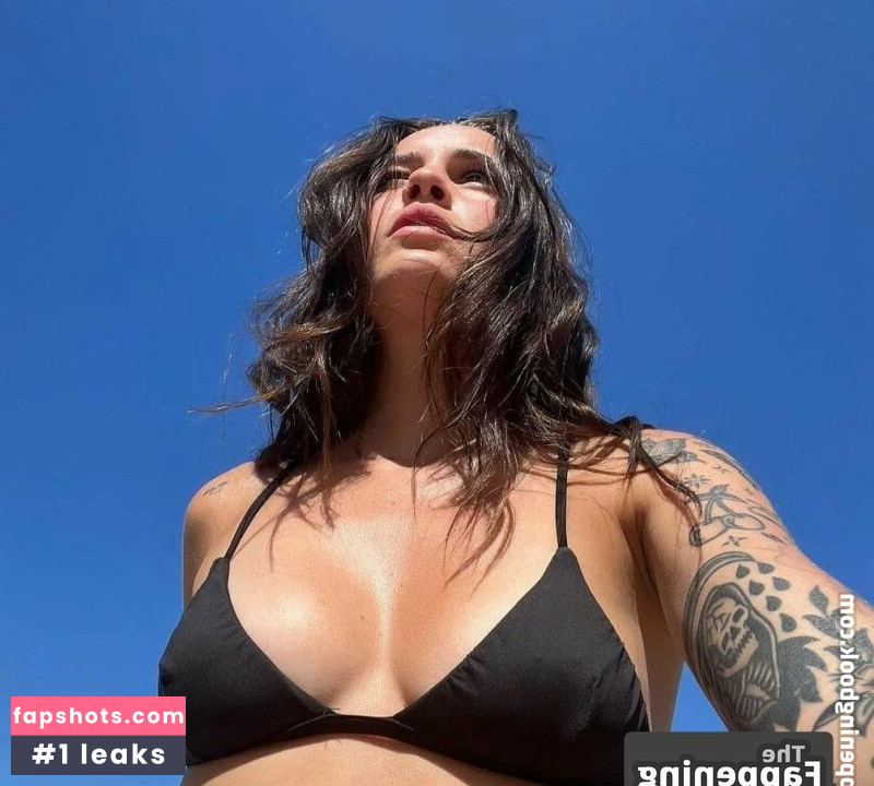 Bea Miller gallery photo #17