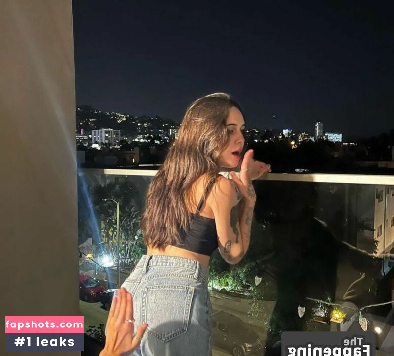 Bea Miller gallery photo #19