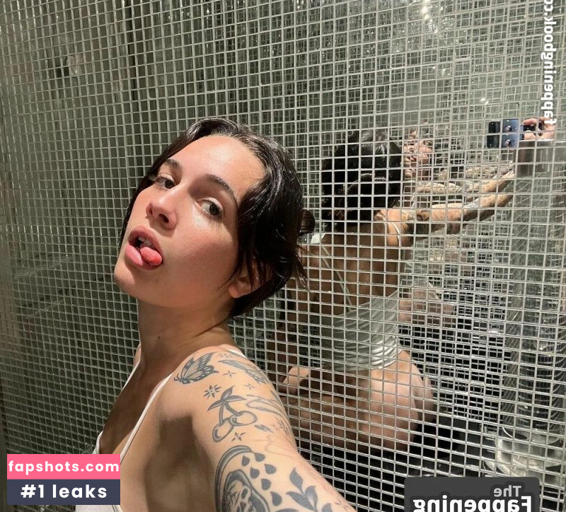 Bea Miller gallery photo #21