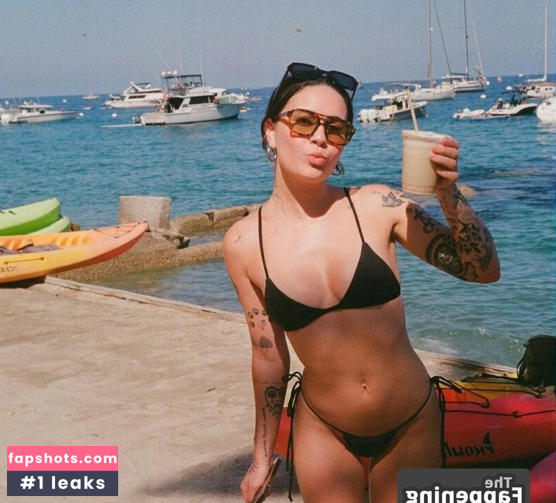 Bea Miller gallery photo #26