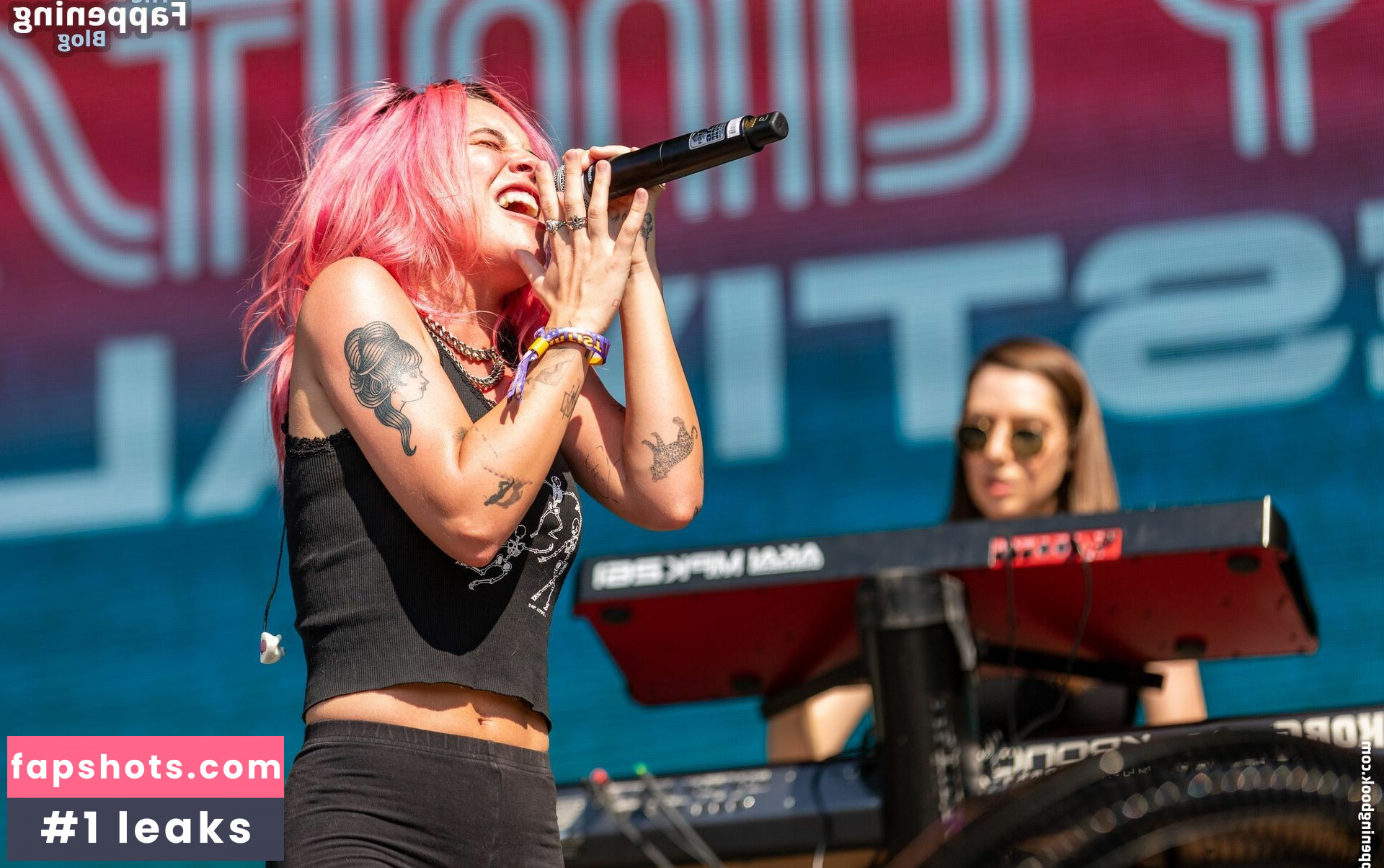 Bea Miller gallery photo #47