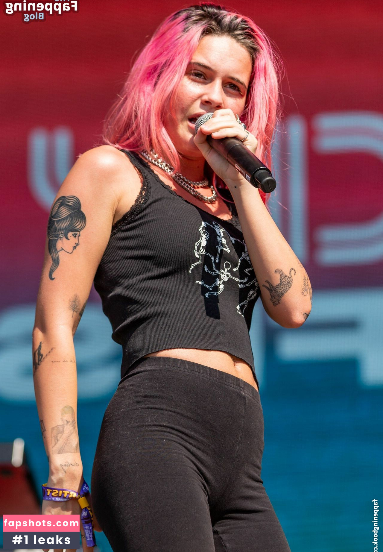 Bea Miller gallery photo #52