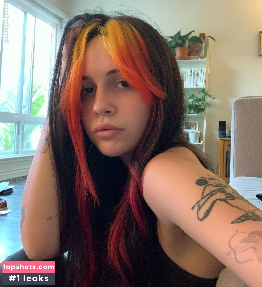 Bea Miller gallery photo #61