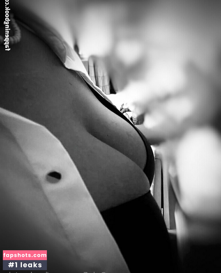 beabeatrix gallery photo #2