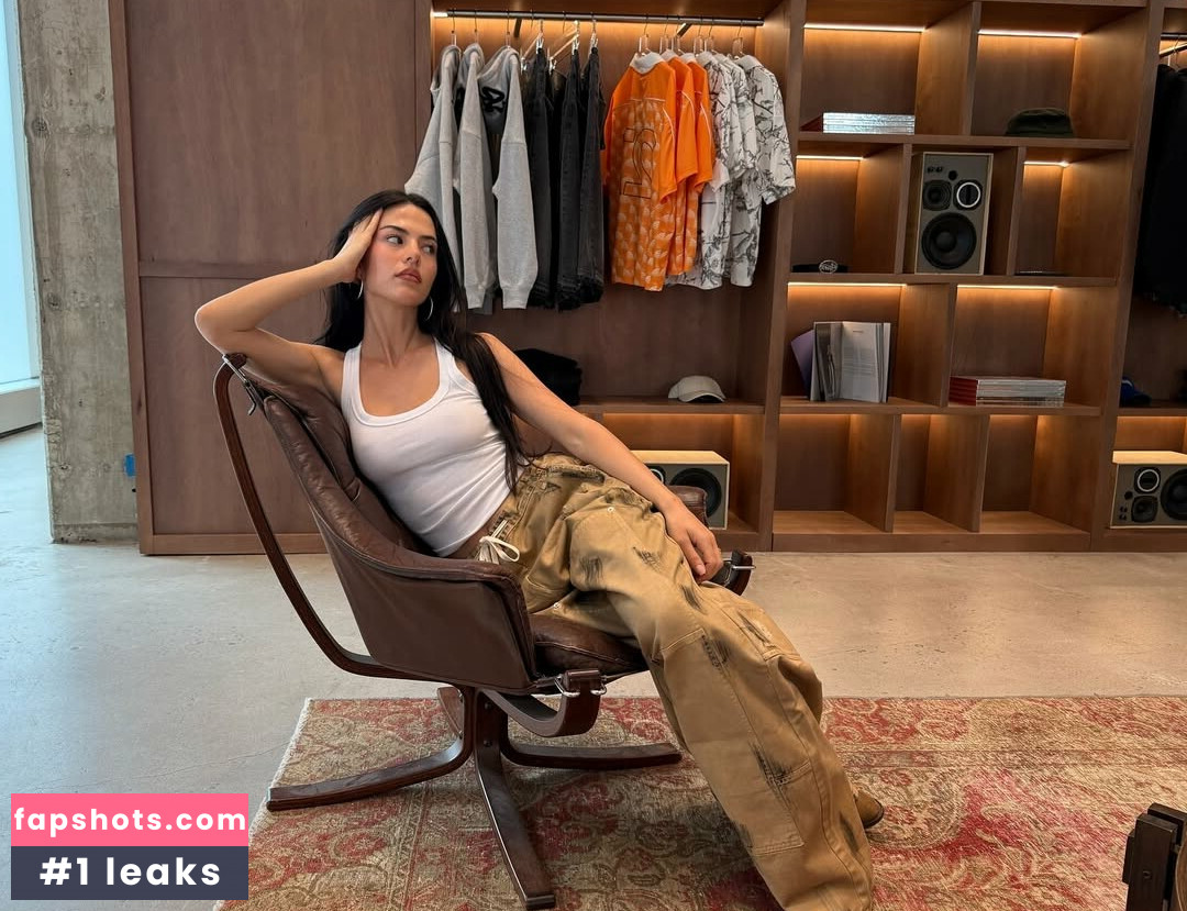 Beatrice Barichella Nude Leaks OnlyFans Photos #9 - LeakJerk