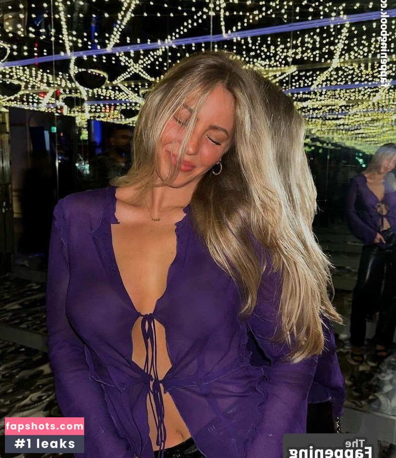 Beatrice Bouchard gallery photo #24