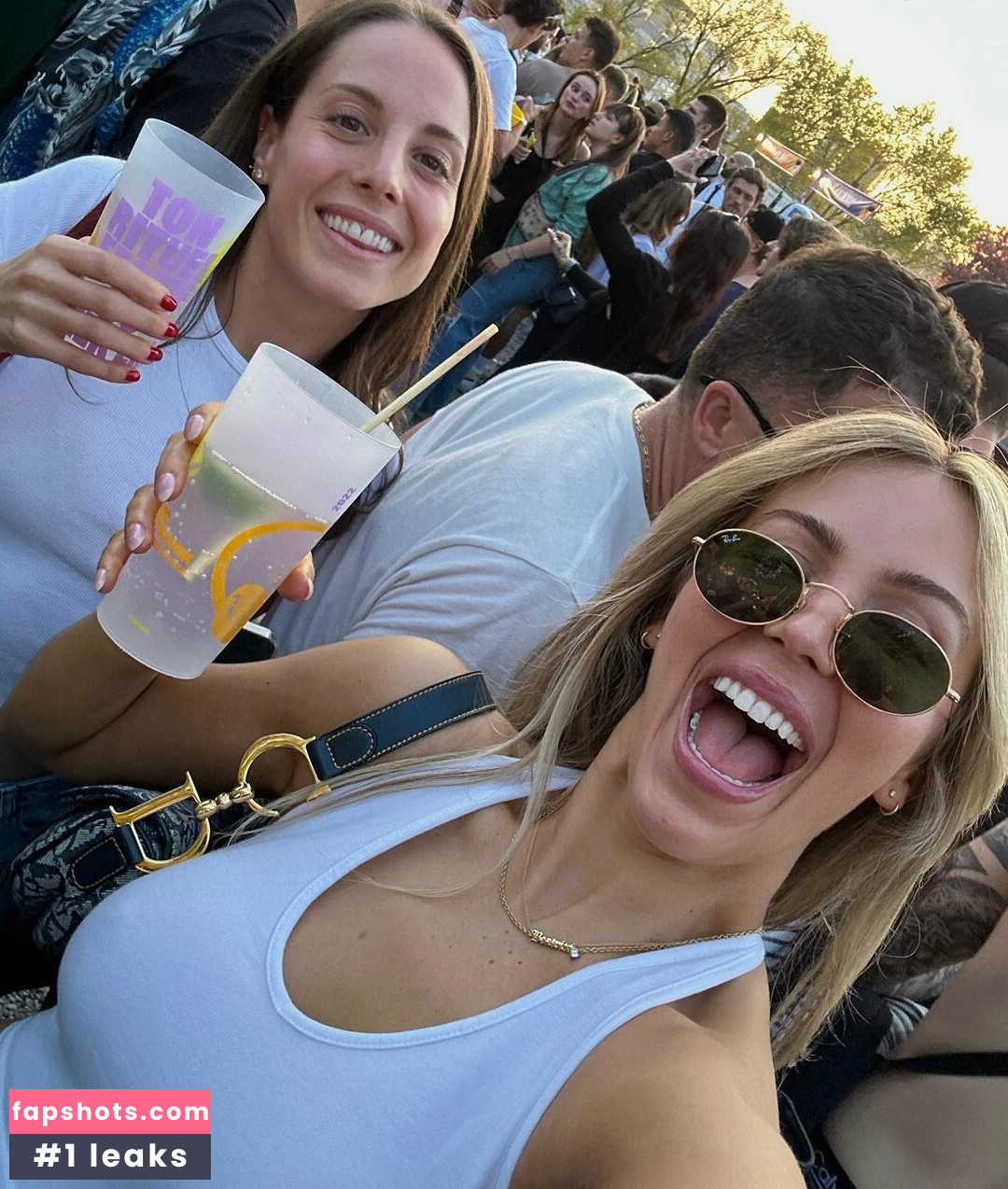 Beatrice Bouchard gallery photo #52