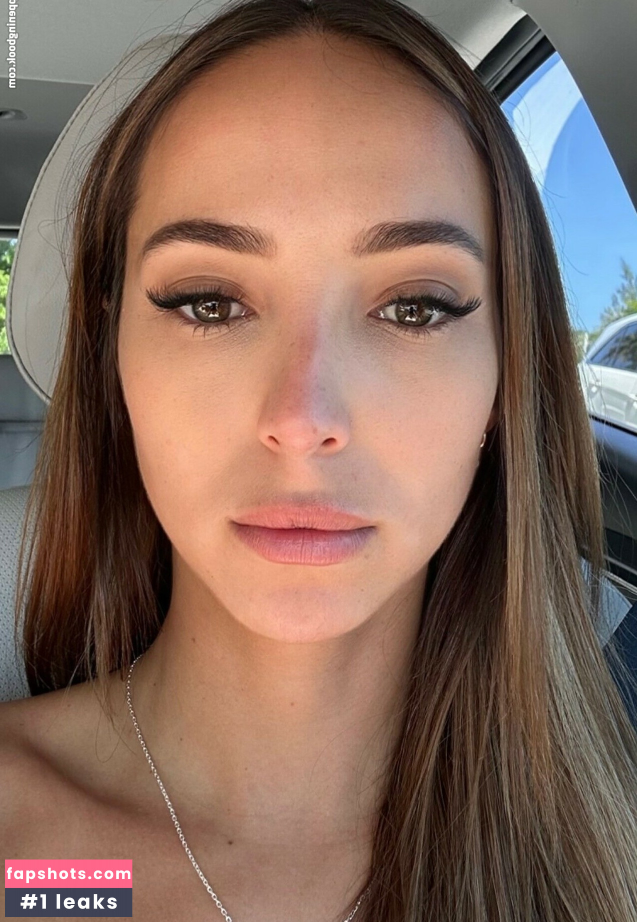 Beatriz Corbett gallery photo #11