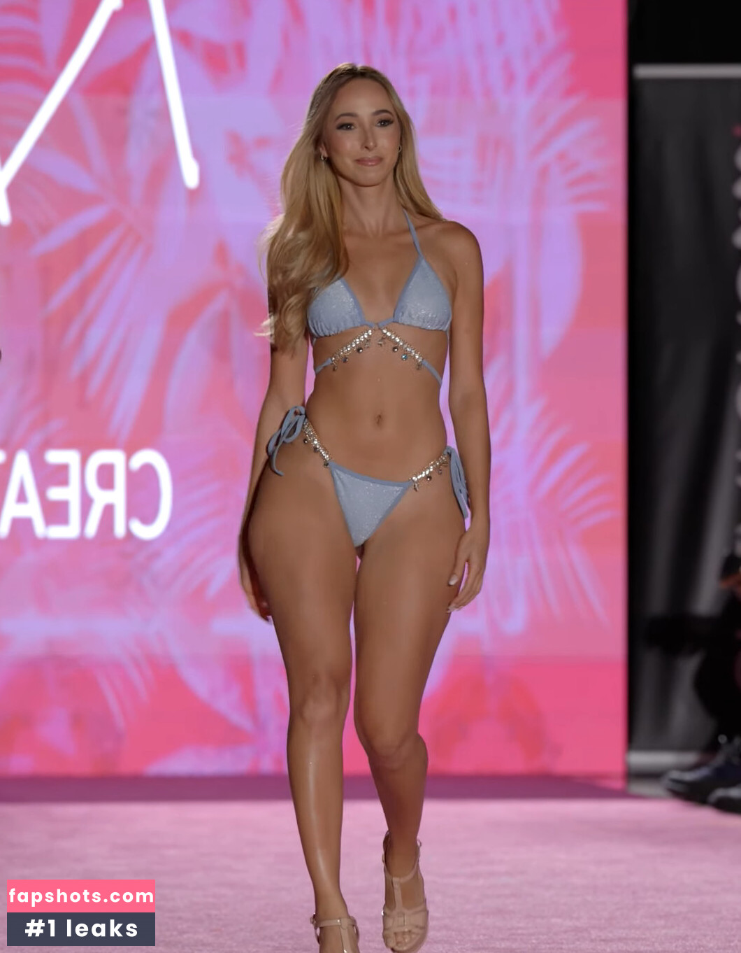 Beatriz Corbett gallery photo #24