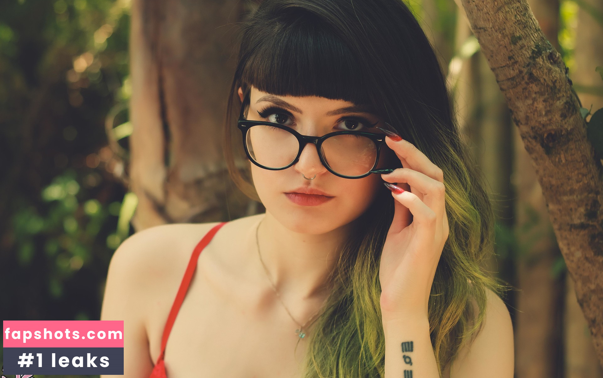 Beatriz Holtz gallery photo #15