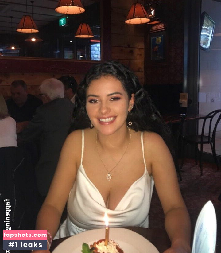 Beatriz gallery photo #2