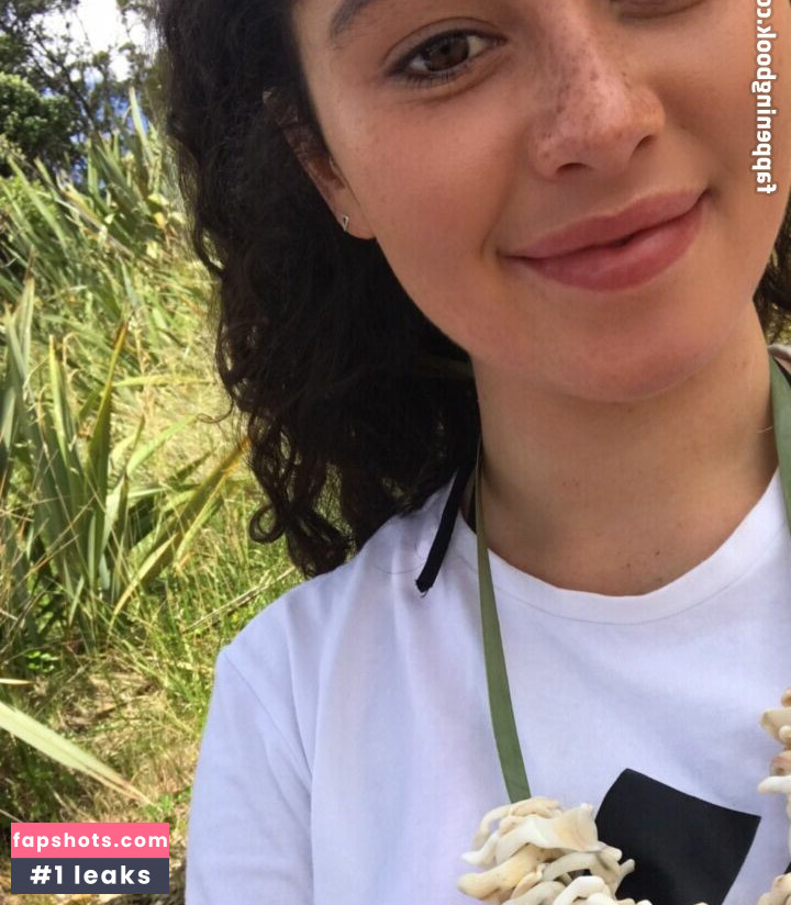 Beatriz gallery photo #7