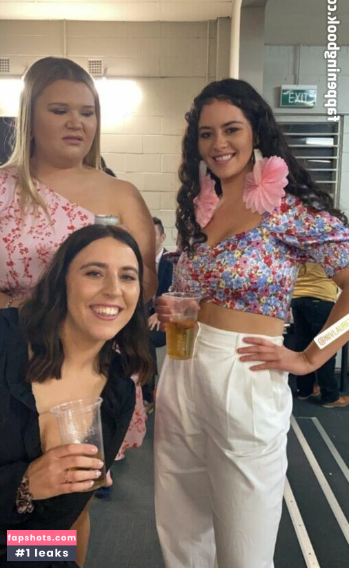 Beatriz gallery photo #8