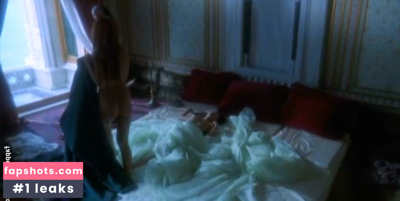 Beatriz Rico gallery photo #2