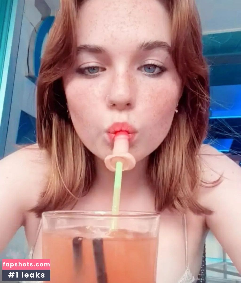 Beaux ASMR gallery photo #10