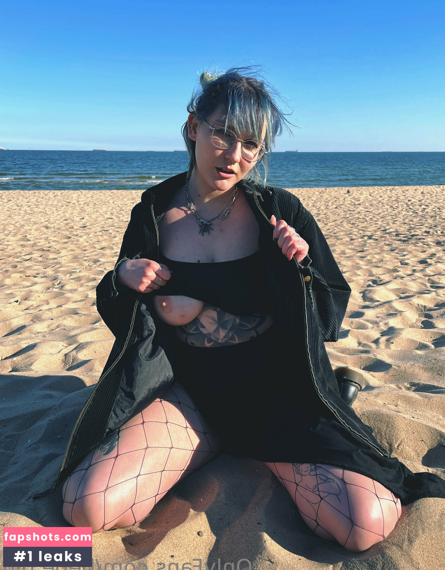 bebe.blu gallery photo #5