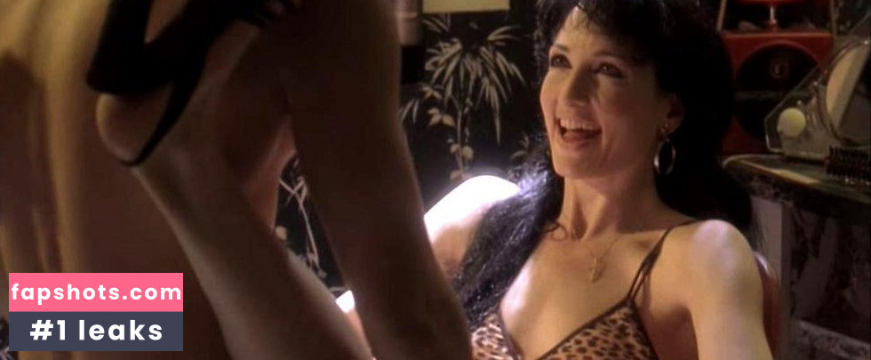 Bebe Neuwirth gallery photo #8