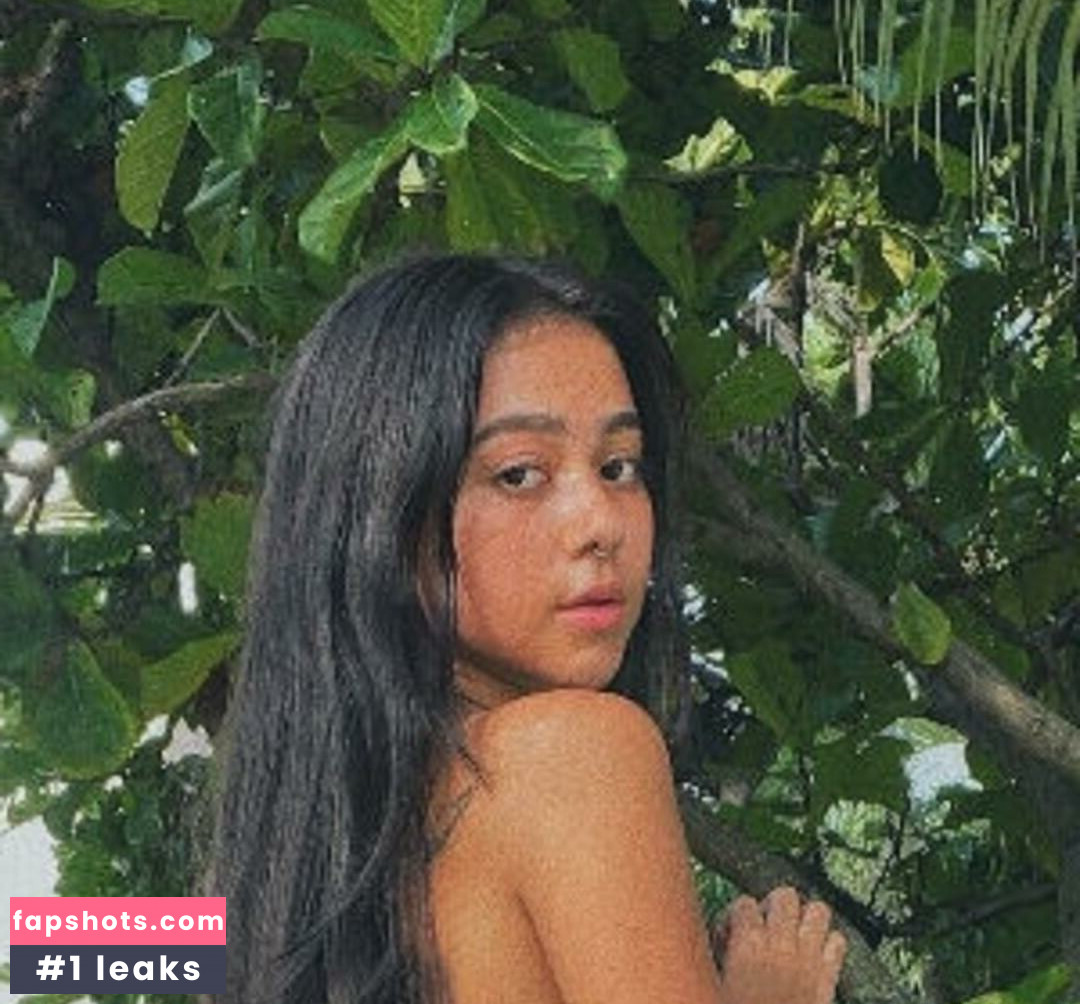 Beca Barreto gallery photo #18