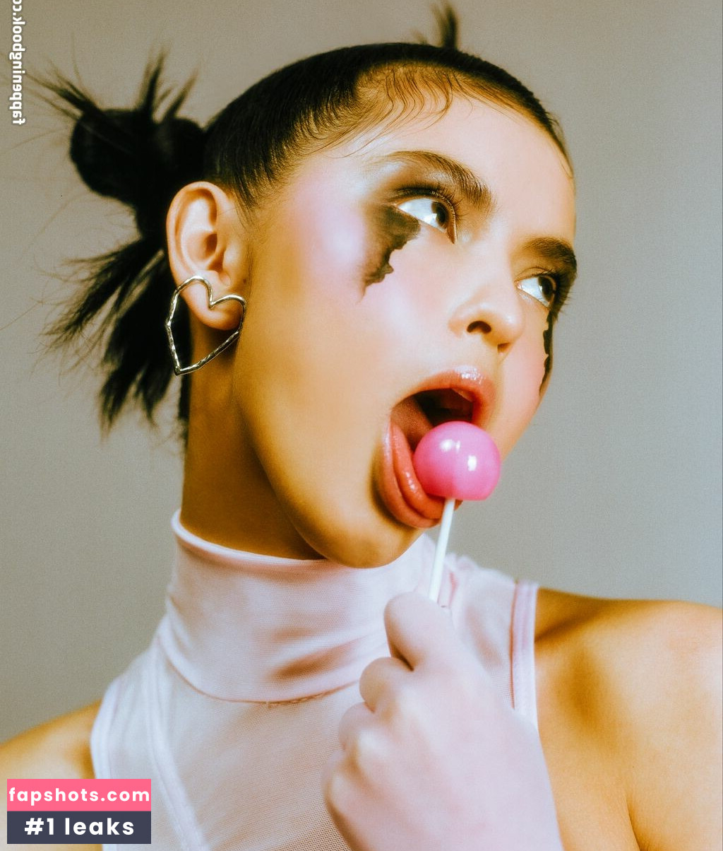 Beca Michie gallery photo #25