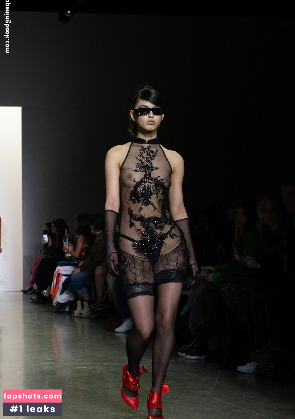 Beca Michie gallery photo #31