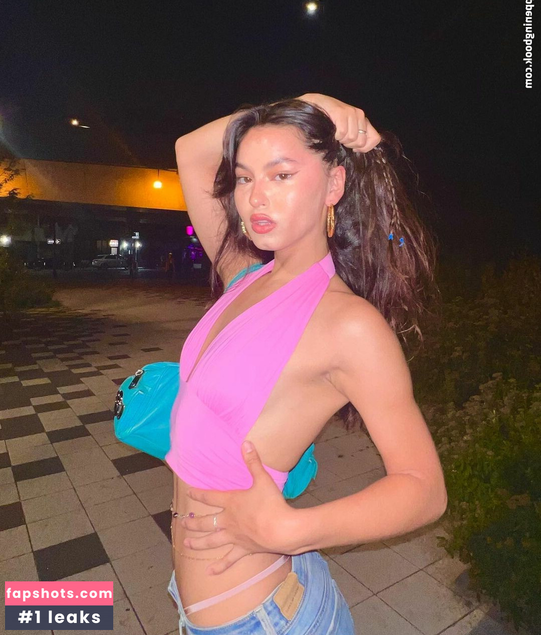 Beca Michie gallery photo #33